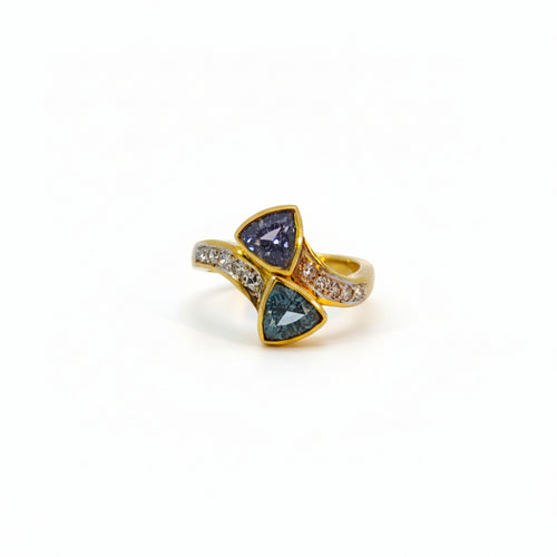 Damenring Gold 585 mit Spinel und Brillanten Frontansicht 