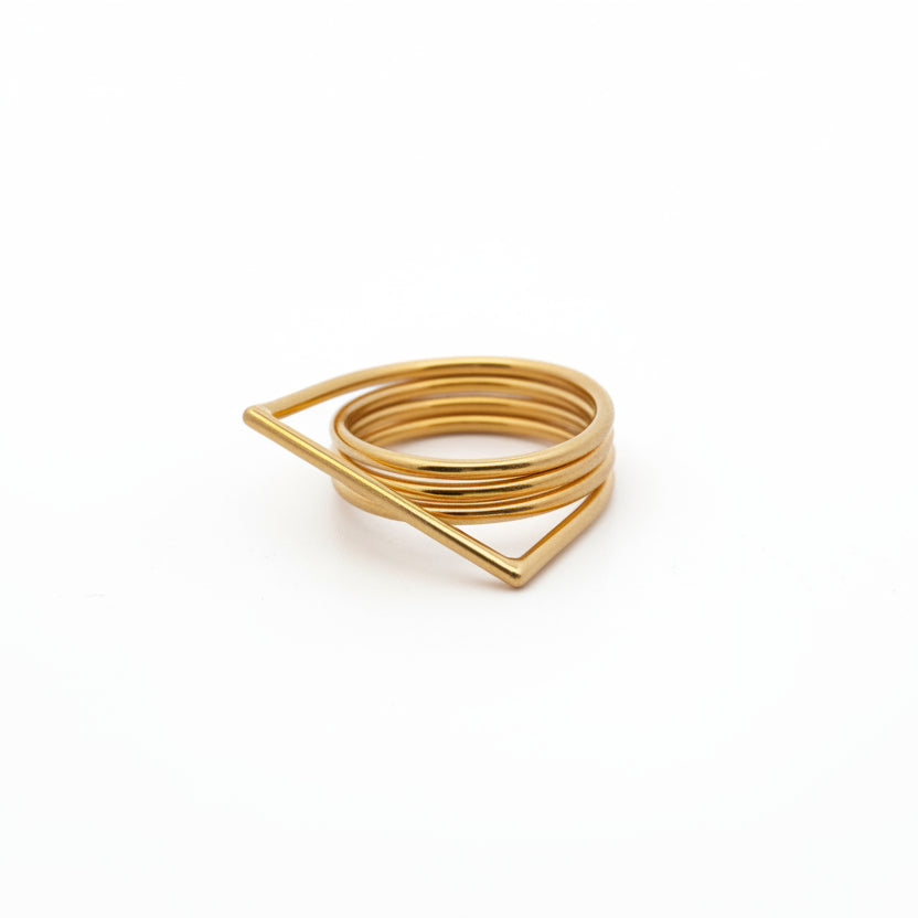 Handgefertigter Ring "Cross The Line"