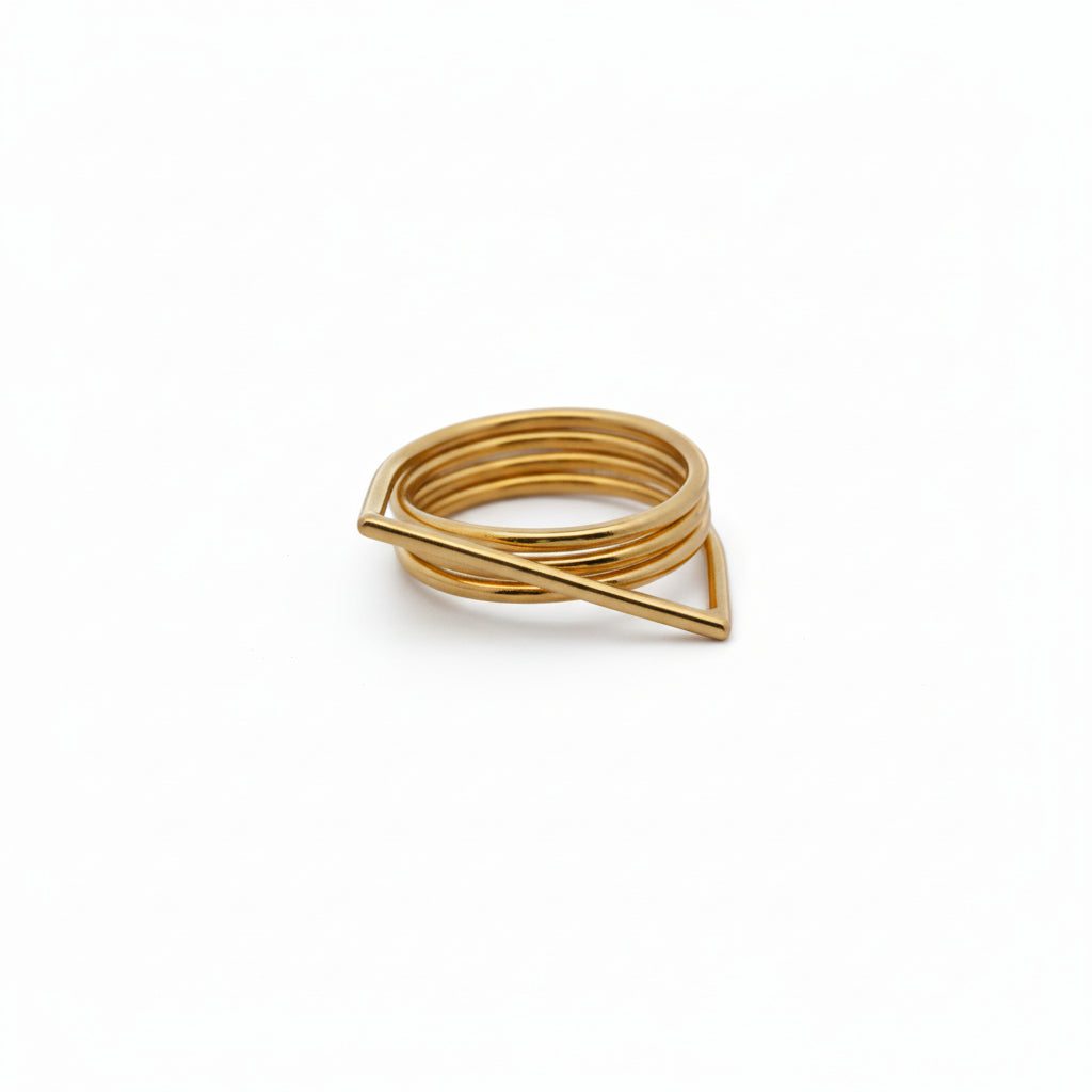 Handgefertigter Ring "Cross The Line"