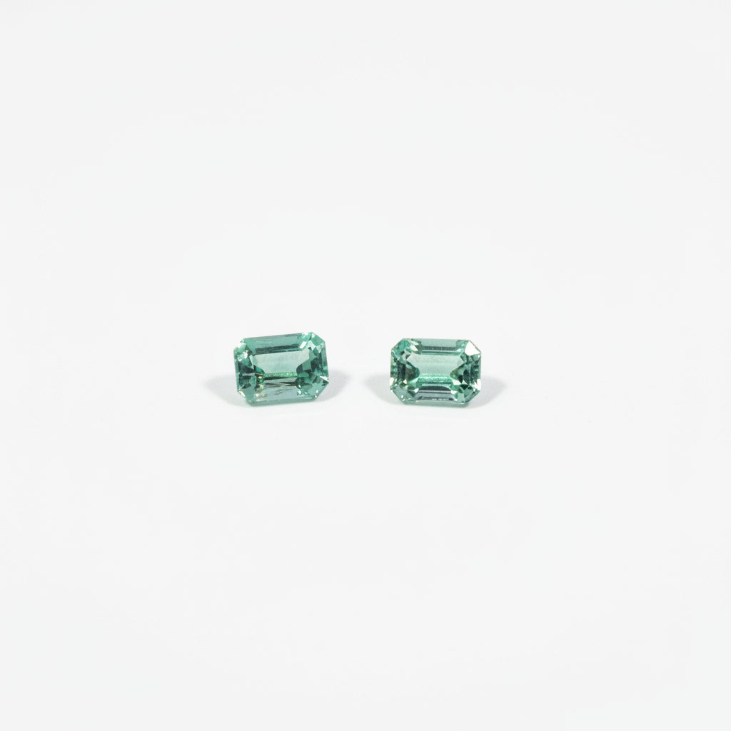 Kalibriertes Paar Natürliche Smaragde, 1.36ct/2pcs
