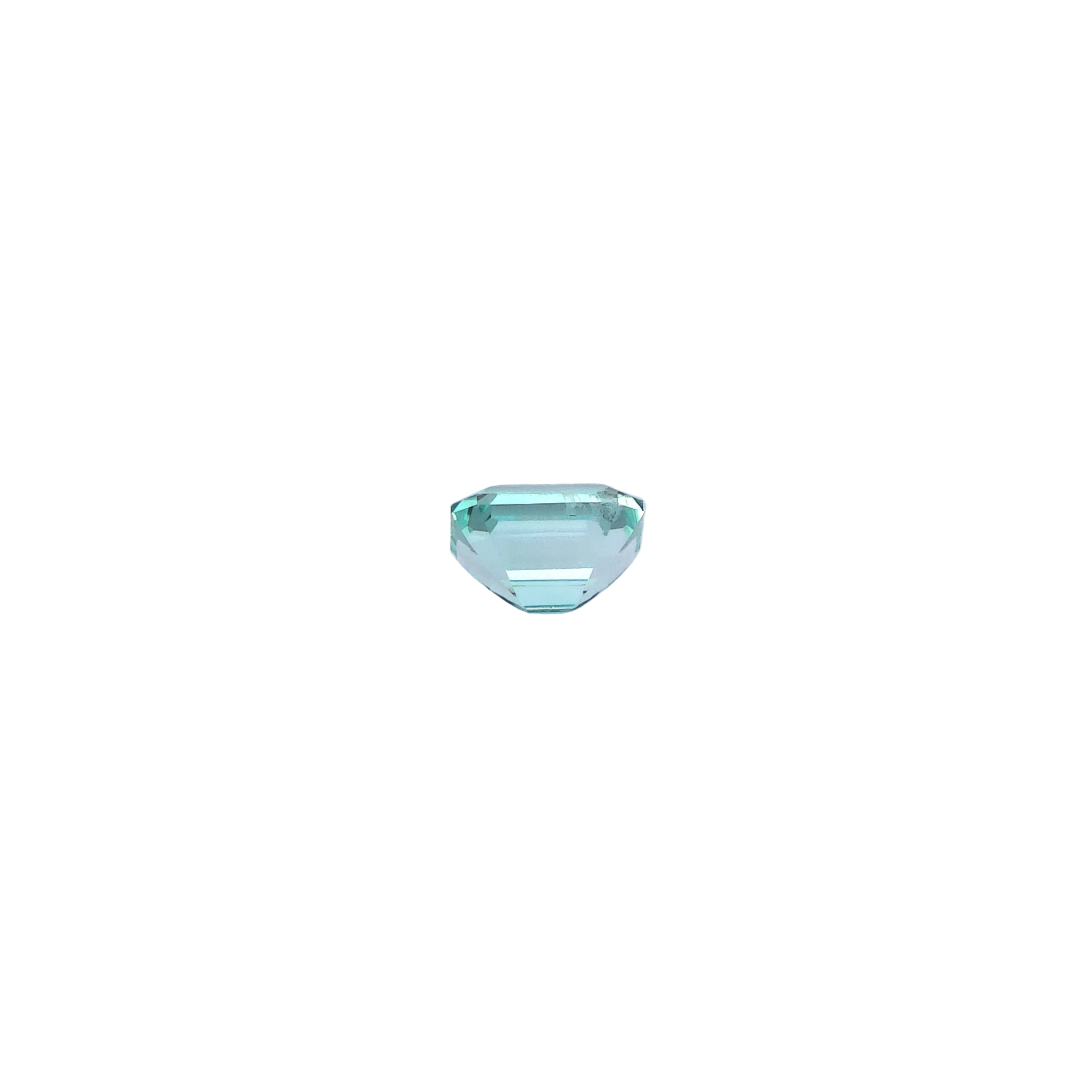 Natürlicher Smaragd in 0,62 Karat, 0.62ct, Ansicht von hinten 
