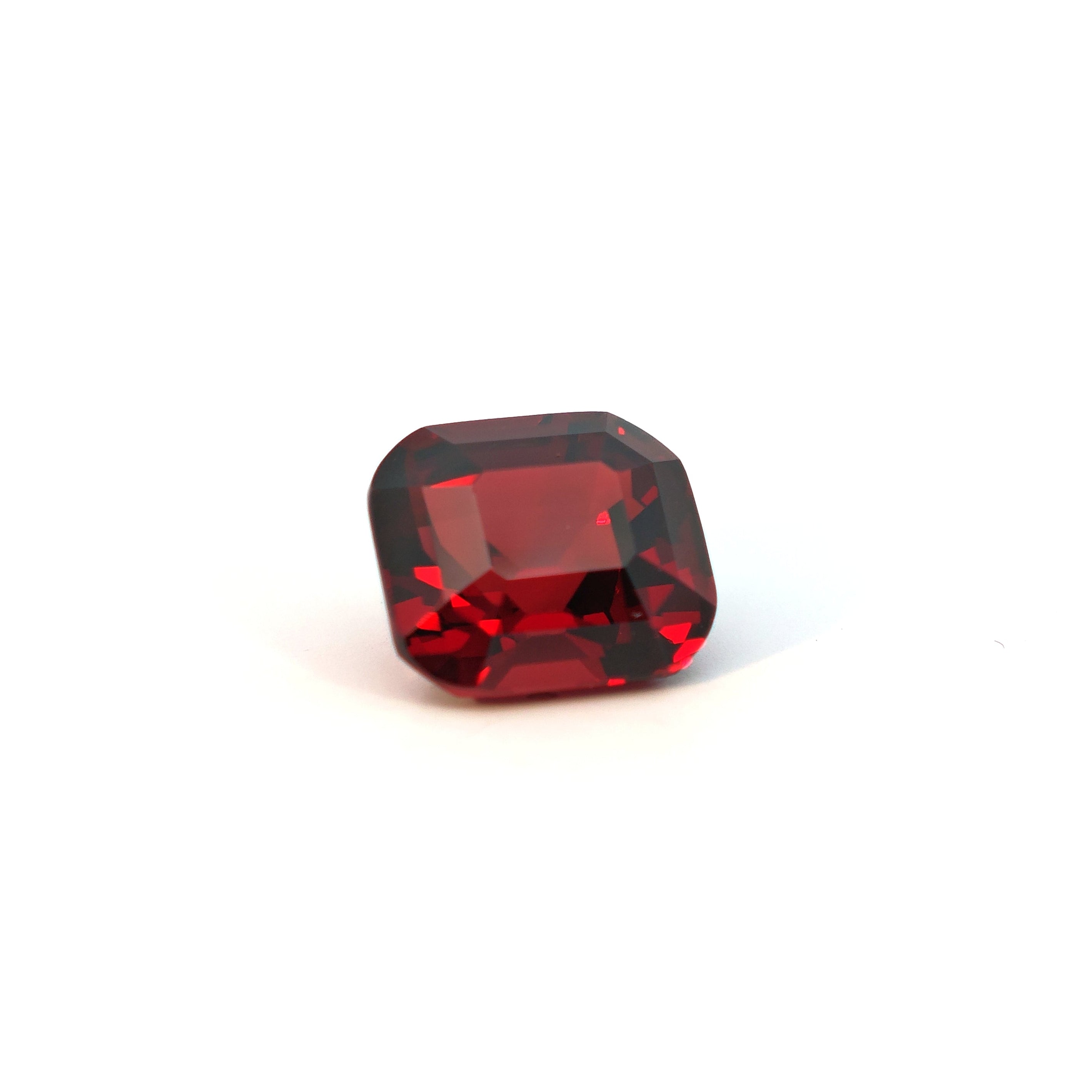 Pyrop-Almandin Granat, 16.10ct