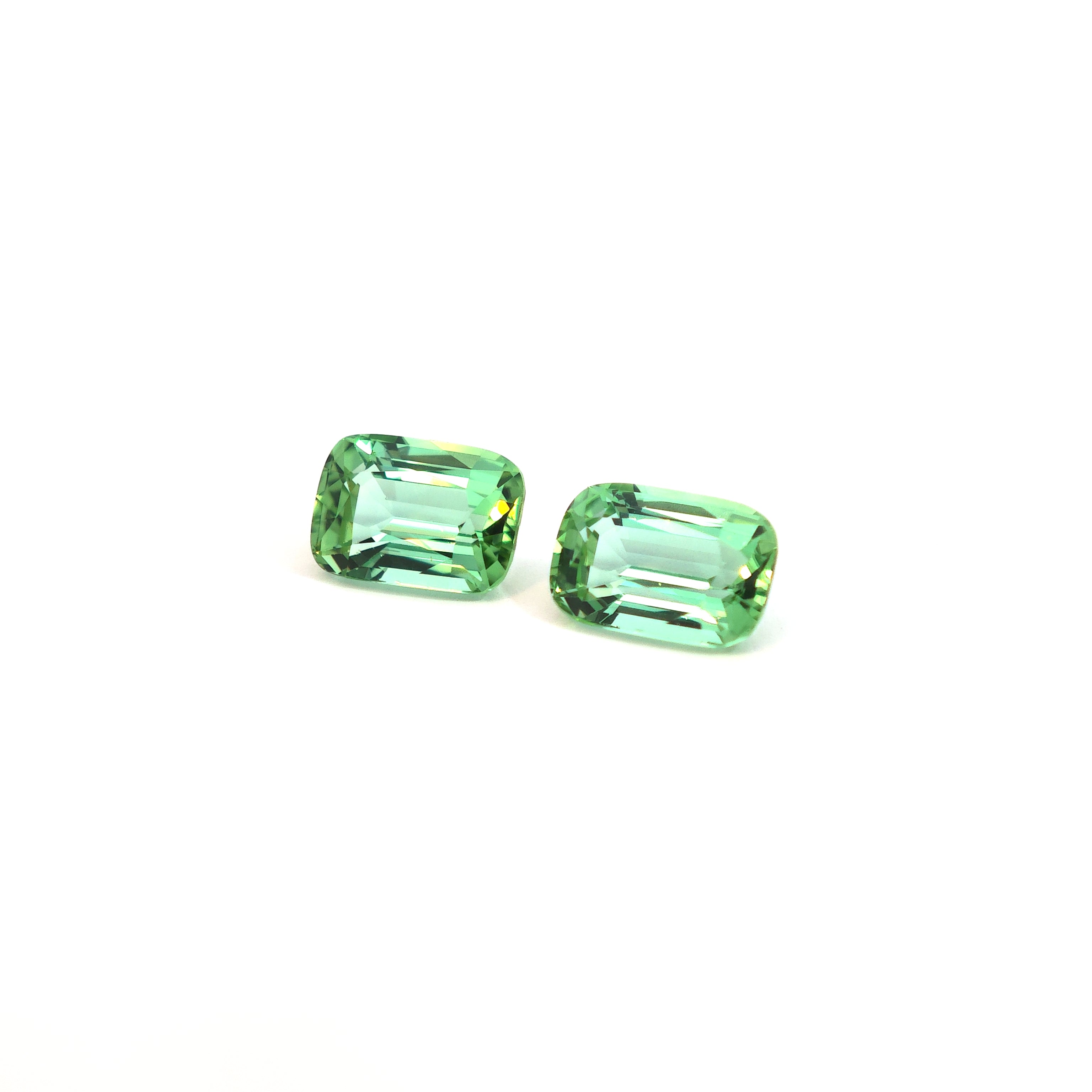 Kalibriertes Paar grüner Turmalin, 6.00ct/2pcs