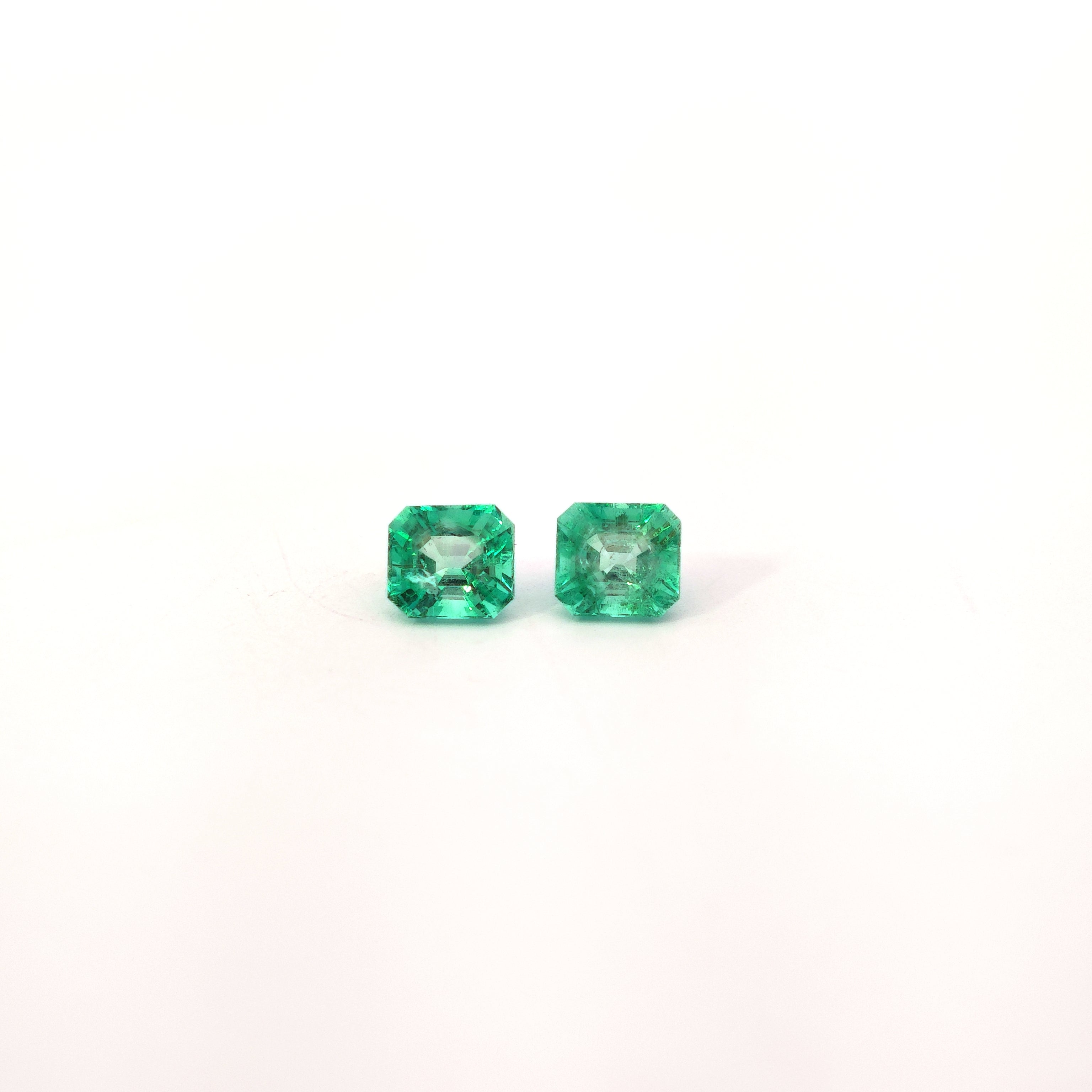 Kalibriertes Paar ungeölte afghanische Smaragde, 1.86ct/2pcs