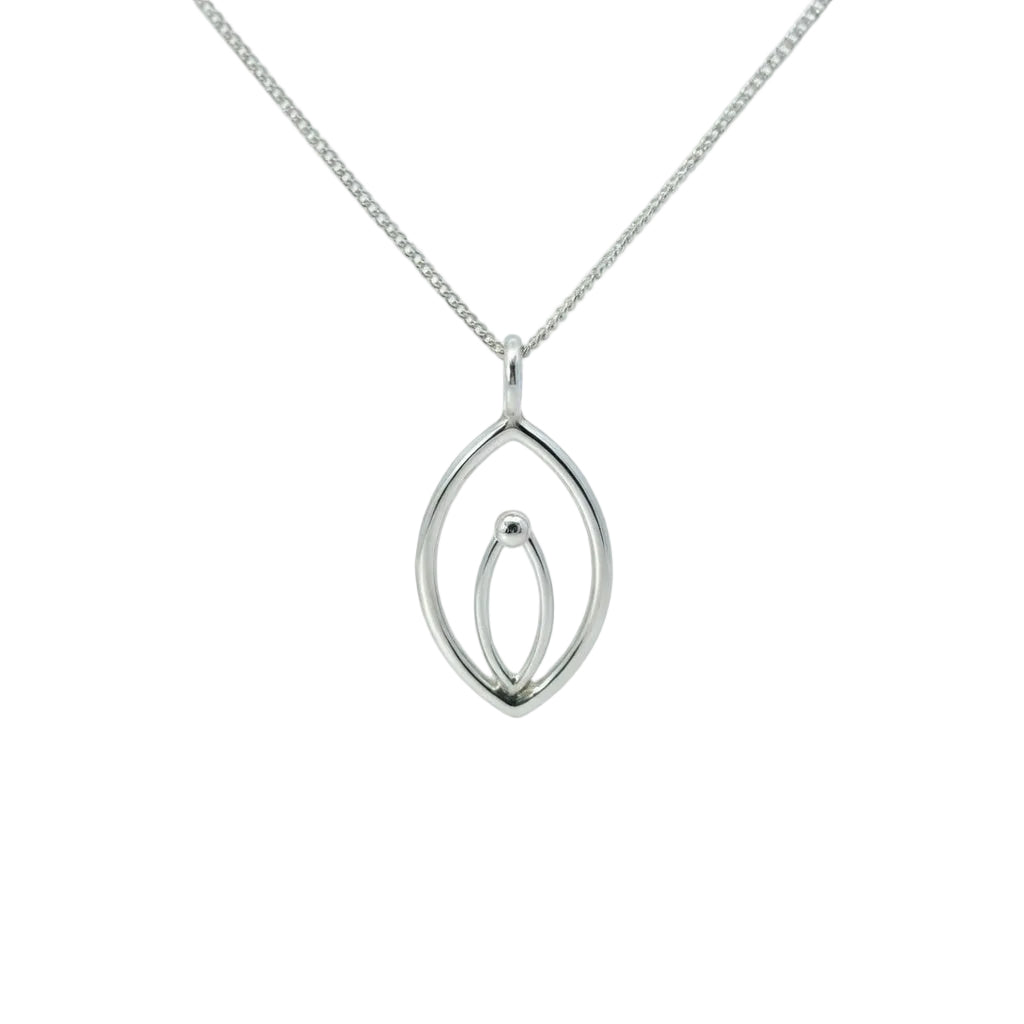 Handgefertigter Anhänger "Vulva"