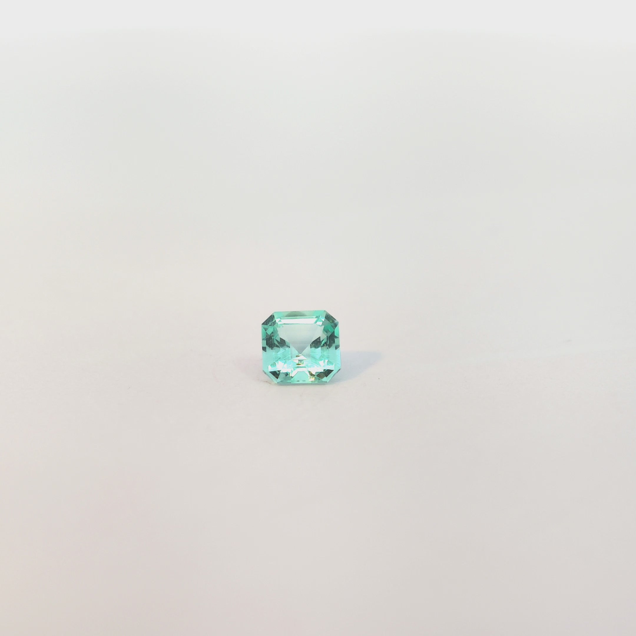 Ungeölter afghanischer Smaragd, 0.49ct