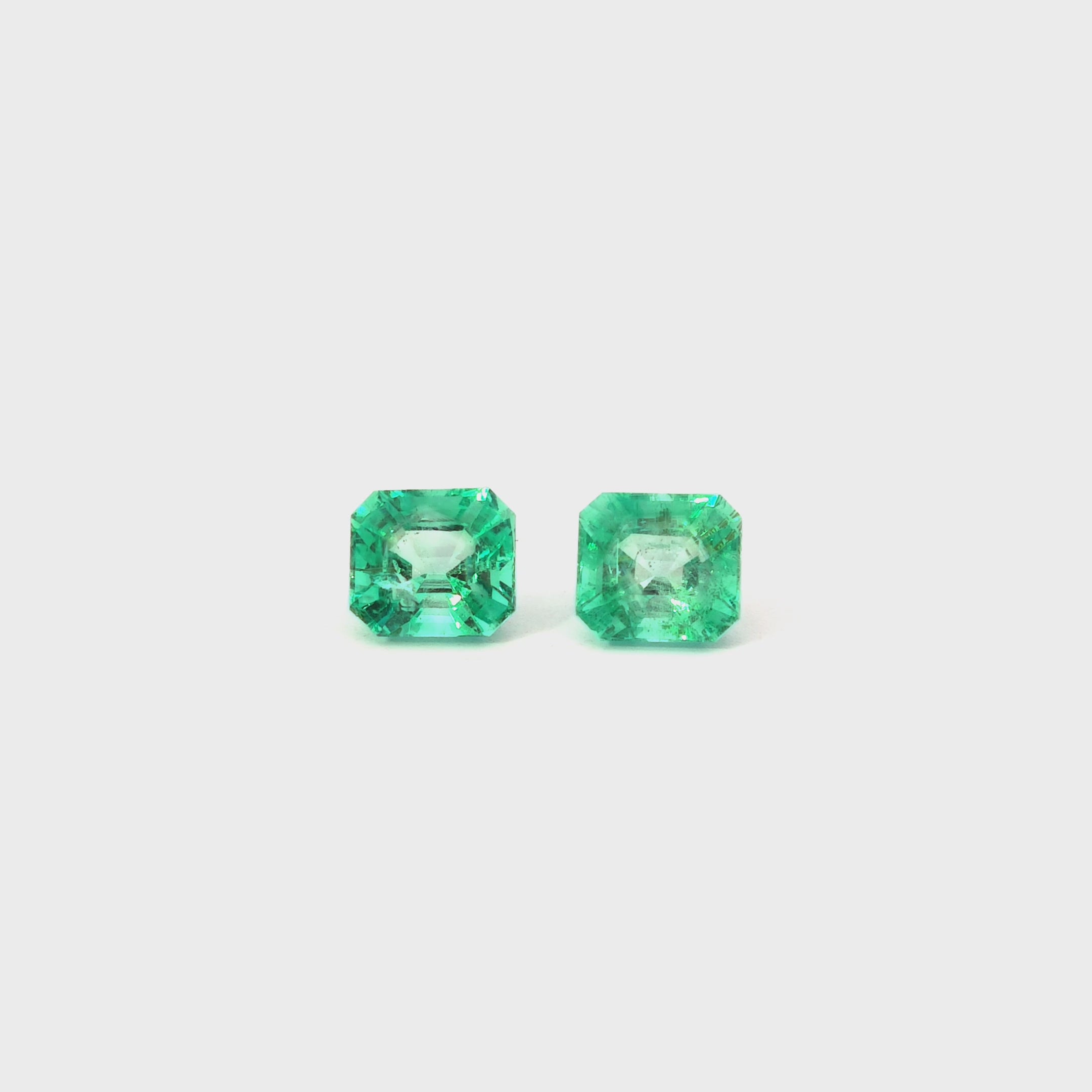 Kalibriertes Paar ungeölte afghanische Smaragde, 1.86ct/2pcs