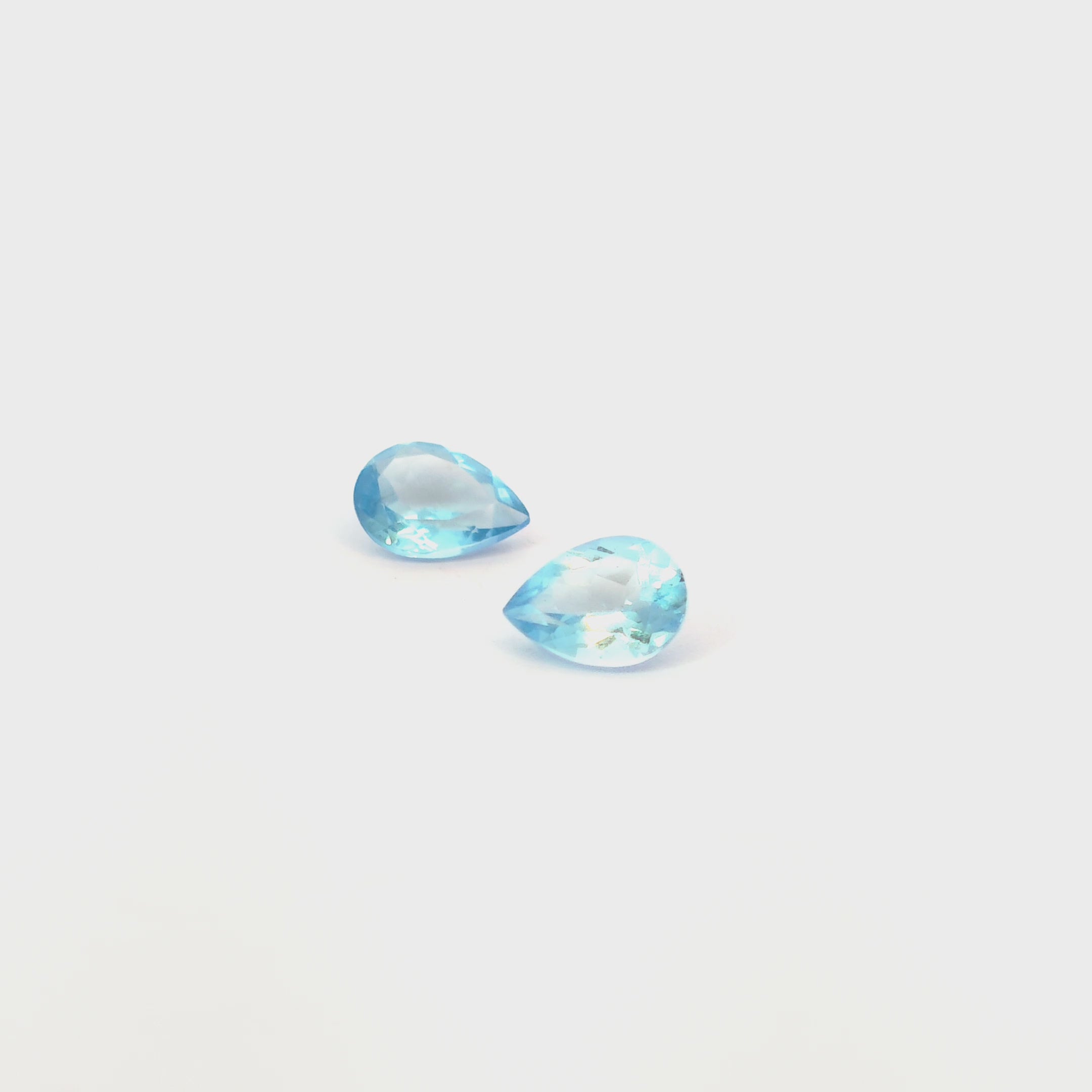 Kalibriertes Paar Aquamarin, 1.17ct)2pcs