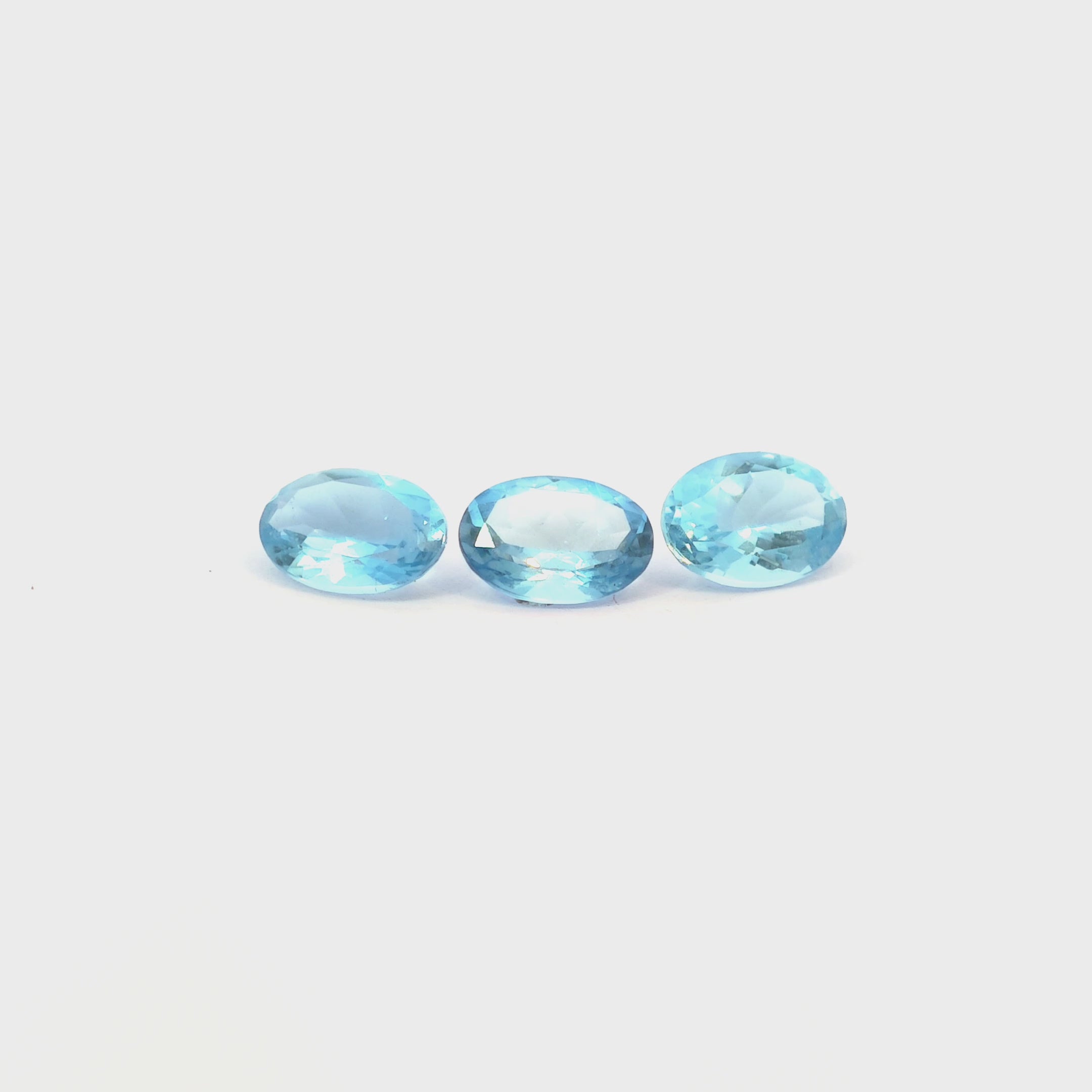 Kalibriertes Lot Aquamarin, 2.07ct/3pcs