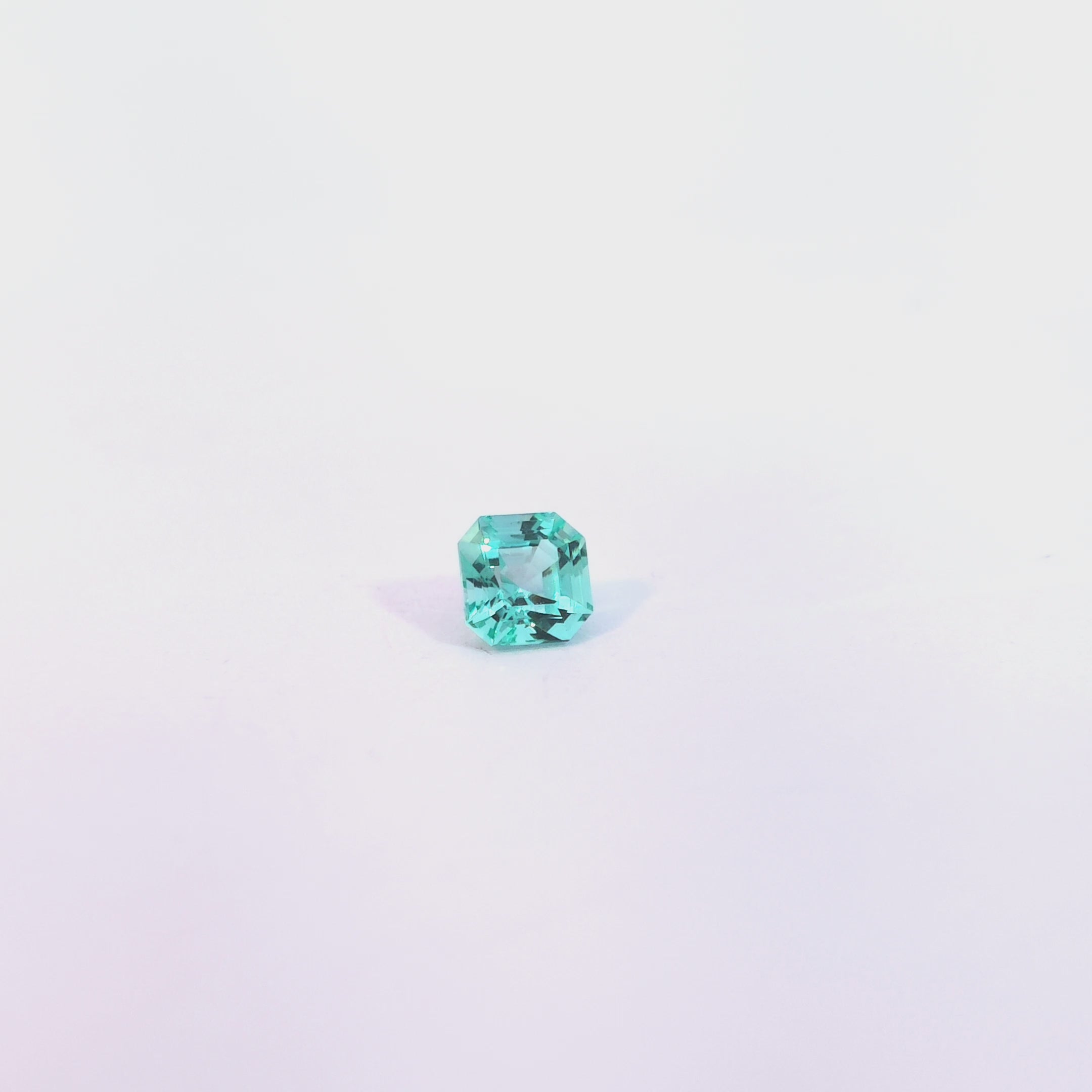 Ungeölter afghanischer Smaragd, 0.56ct