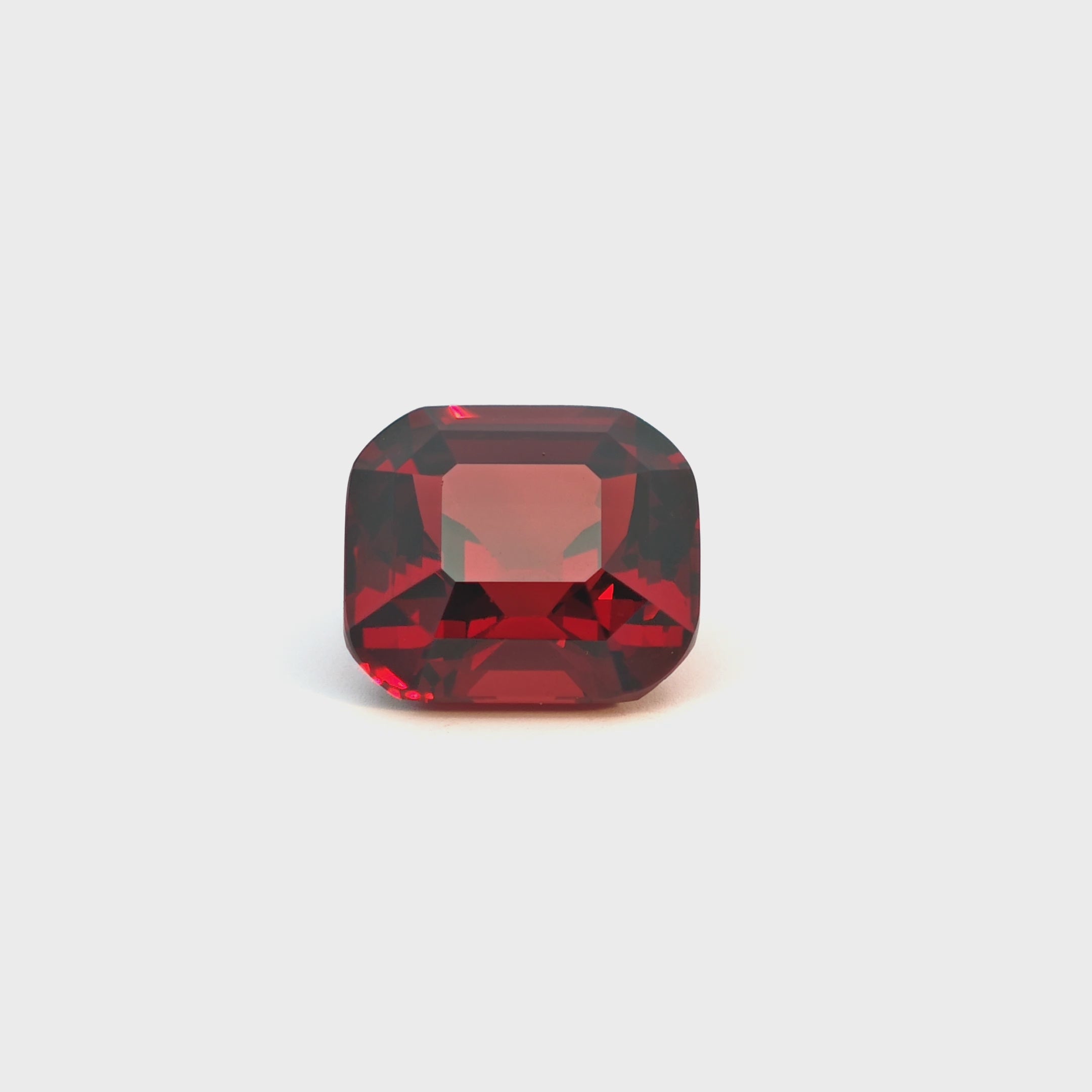 Pyrop-Almandin Granat, 16.10ct