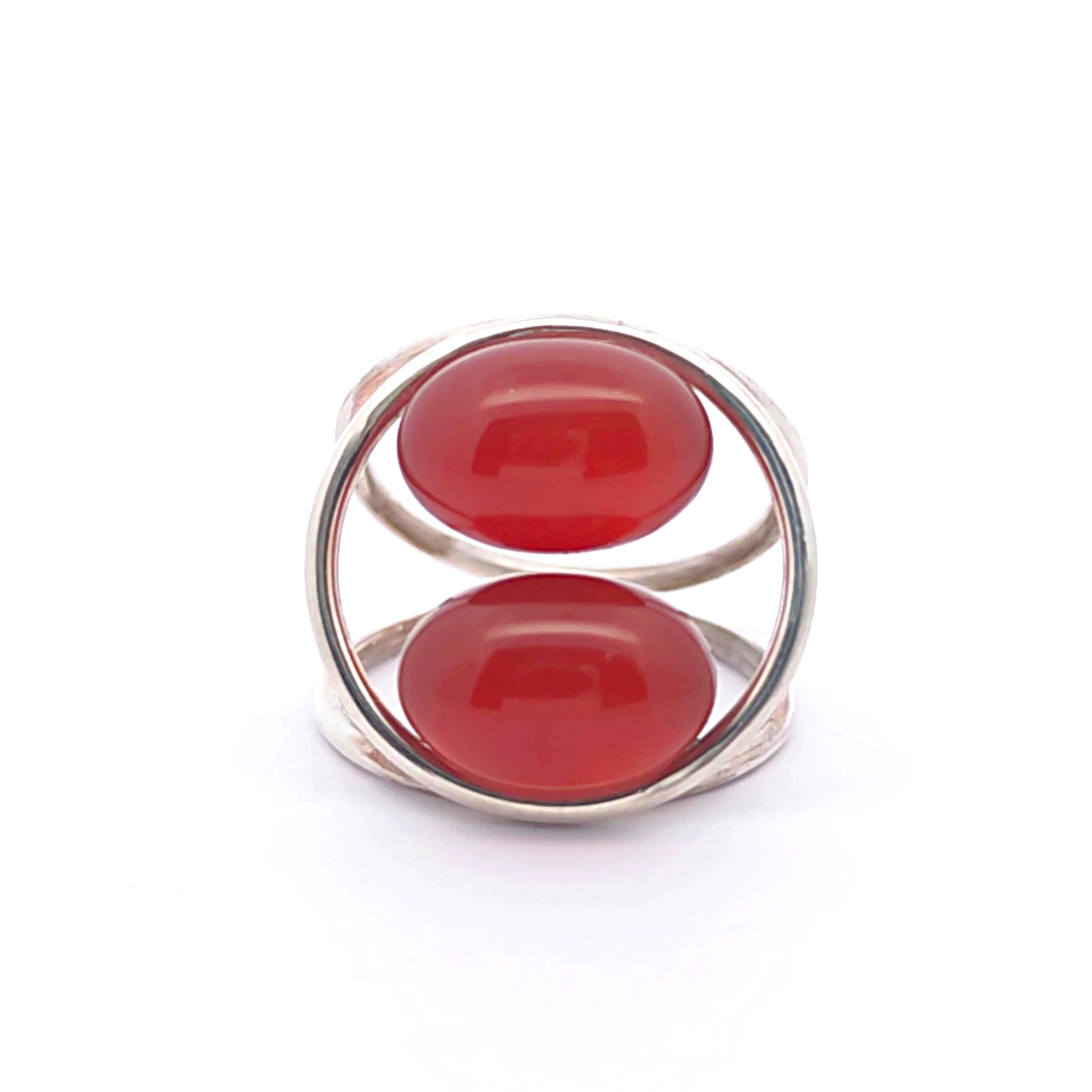Handgefertigter Ring "Red Circle"