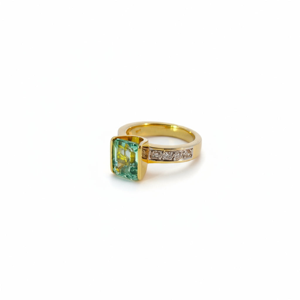 Damenring Gold 585 mit Lagoon Turmalin und Brillanten Seitenansicht 