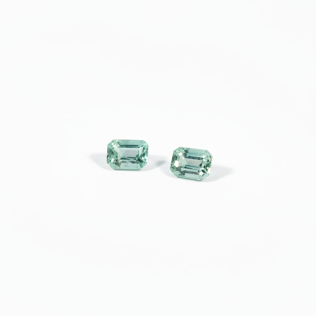 Kalibriertes Paar Natürliche Smaragde, 1.36ct/2pcs
