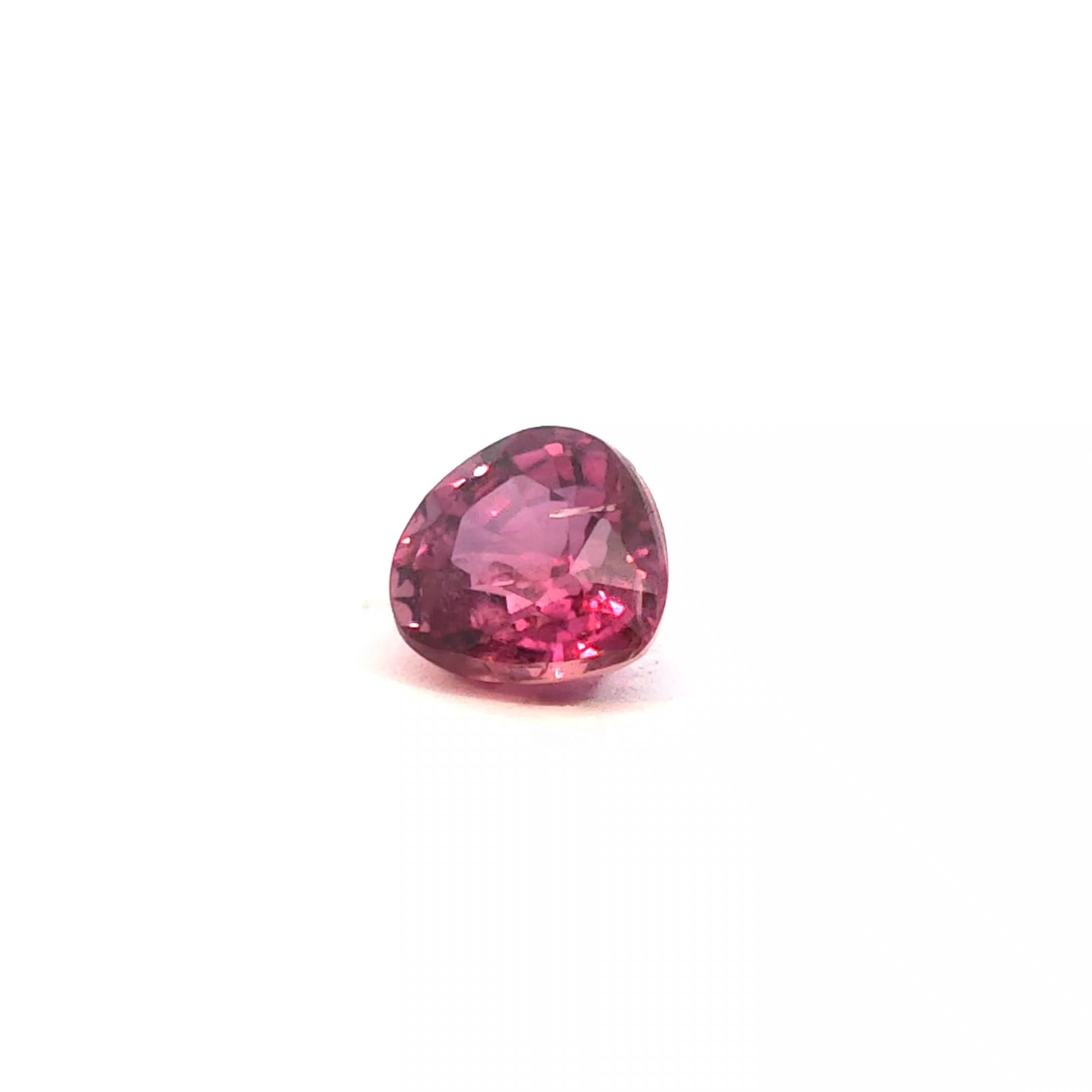 Unerhitzter pinker Saphir, 1.01ct