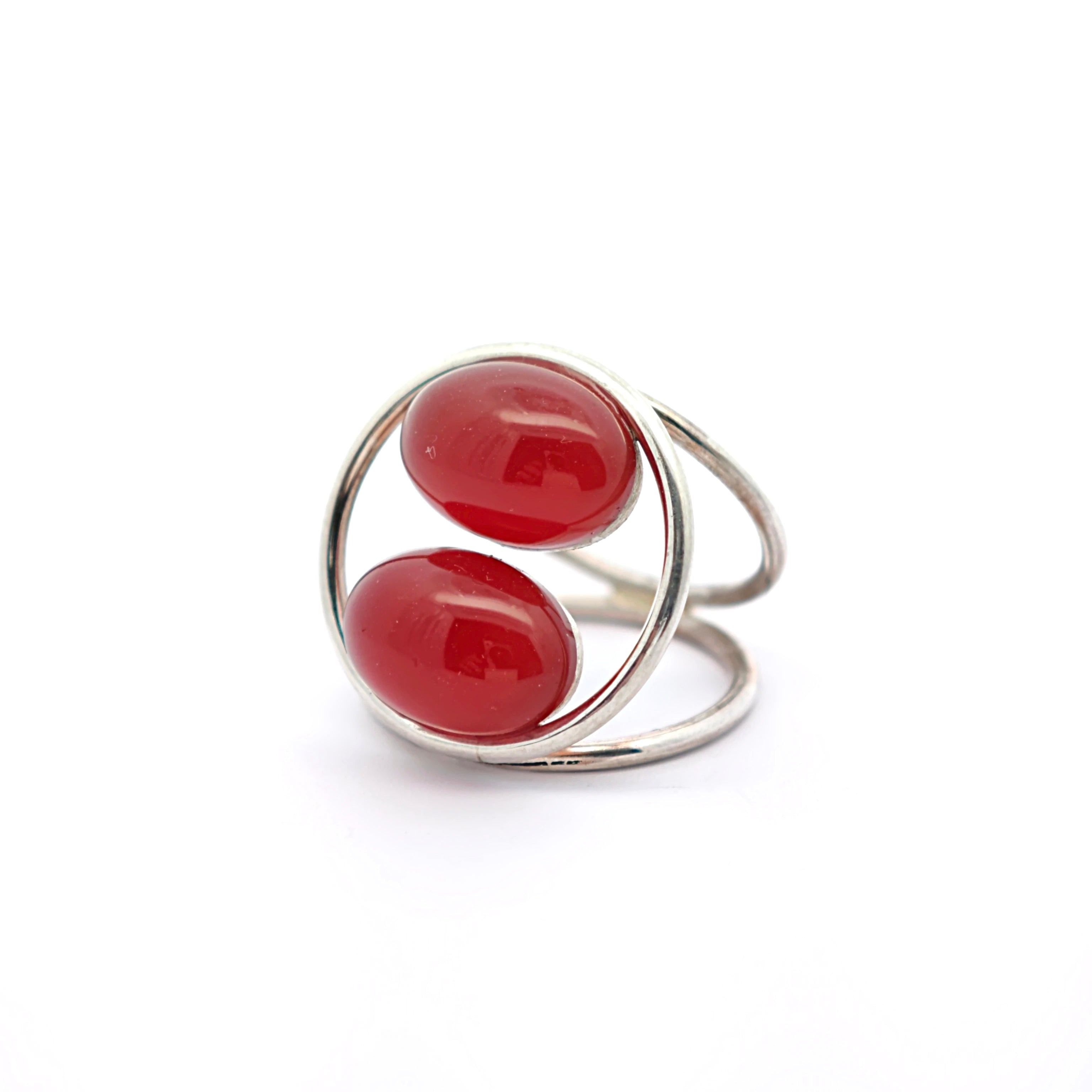 Handgefertigter Ring "Red Circle"